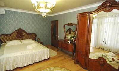1-комнатная квартира в частном доме Саранчева 37, Алушта Фото: 1 из 7