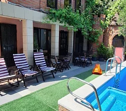 "Старый замок" гостевой дом