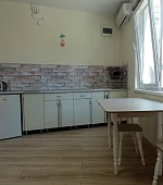 "4х-комнатный с кухней"