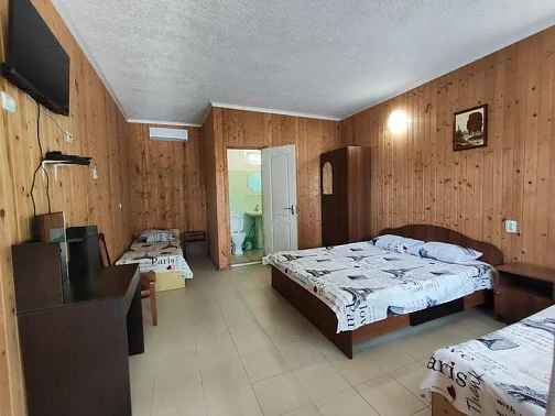 Гостевой дом Монашенское ущелье 5, Пицунда Фото: 8 из 21