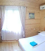 "Полулюкс с балконом" 4х-местный