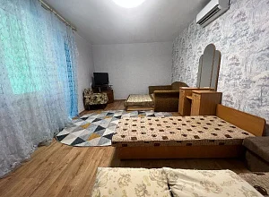 Дом  Владимира Луговского 18