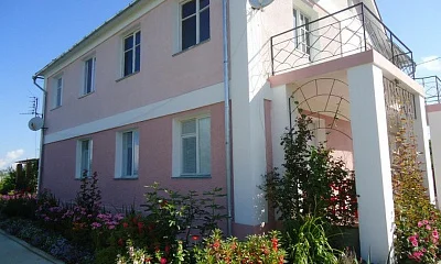 "Троянда" гостевой дом, Новоотрадное Фото: 1 из 51