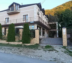 "На Набережной" гостевой дом