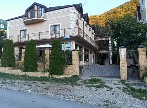 "На Набережной" гостевой дом Небуг