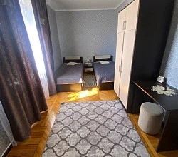 2х-комнатная квартира Ардзинба 150 кв 43