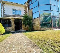 "С бассейном" 4х-комнатный коттедж под-ключ