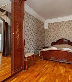 "Семейный с балконом 2х-комнатный"