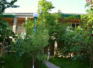 "Уютный дворик" гостевой дом Алушта