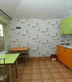 "Апартаменты 3х-комнатные с кухней"