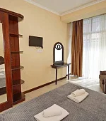 "Люкс с личной кухней 2х-комнатный"