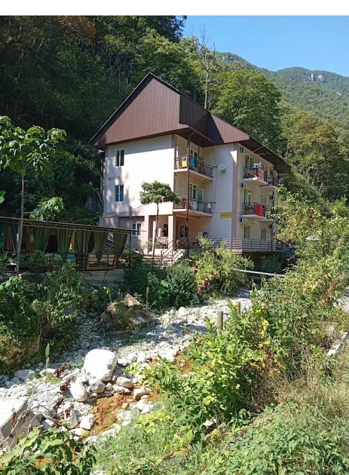 "Пантера" мини-гостиница, Гагра Фото: 3 из 51