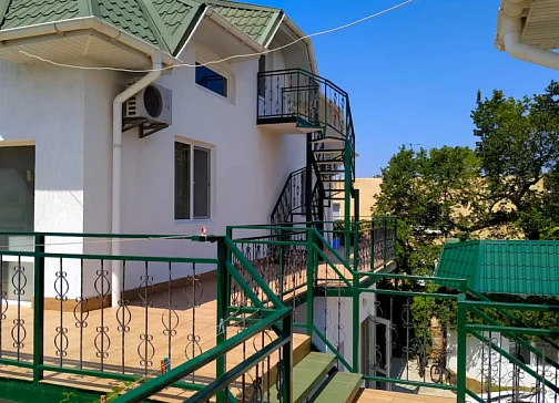 "У Тиграна" гостевой дом, Крым Фото: 2 из 4