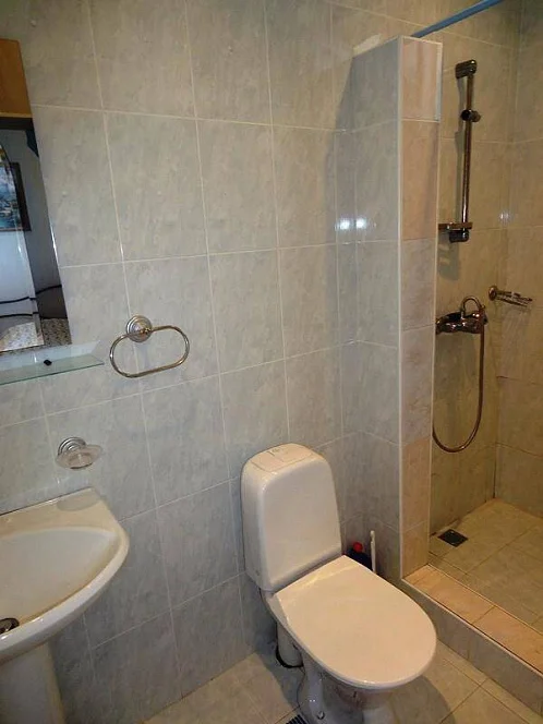 "Южный бриз" эллинг, Лоо Фото: 46 из 48