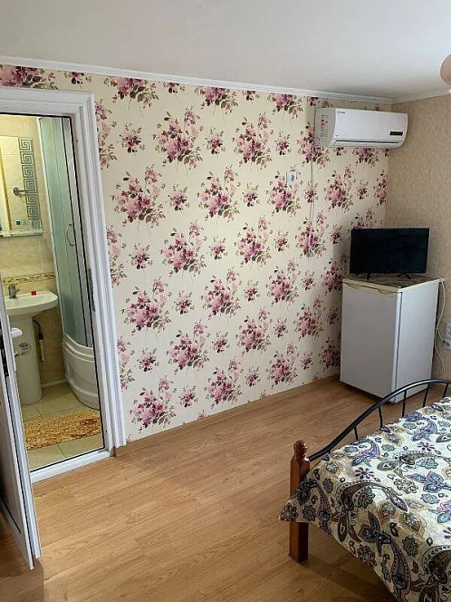 Частное домовладение ул. Красных Партизан, Геленджик Фото: 11 из 30