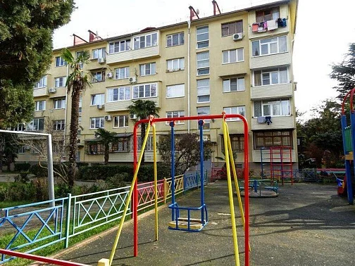 2х-комнатная квартира Калинина 37 кв 65, Адлер Фото: 2 из 39