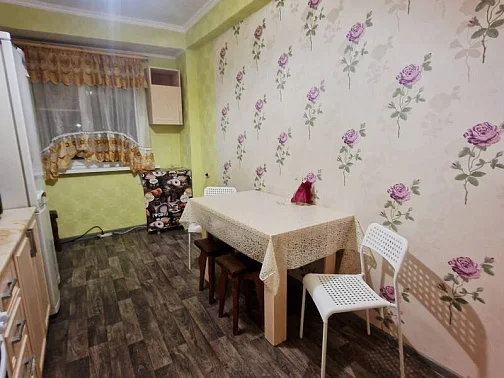 4х-комнатная квартира Агрба 18 кв 66, Пицунда Фото: 8 из 21