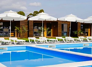 "Poolside"   Алахадзы