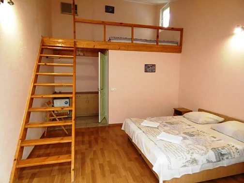 Гостевой дом Клары Цеткин 19, Феодосия Фото: 31 из 36