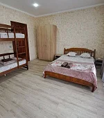 "Семейный стандарт+ с балконом и видом во двор"