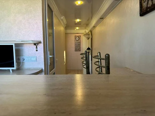 "Двухуровневая" 1-комнатная квартира, Геленджик Фото: 7 из 11