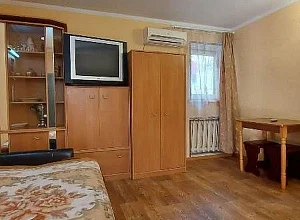 Отдых в Ялте   Средне-Слободская 16 - квартиры снять посуточно