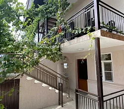 "У Адгура" гостевой дом