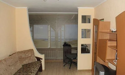 2х-комнатная квартира с дополнительной комнатой на балконе 50 лет Октября 14, Алушта Фото: 1 из 4
