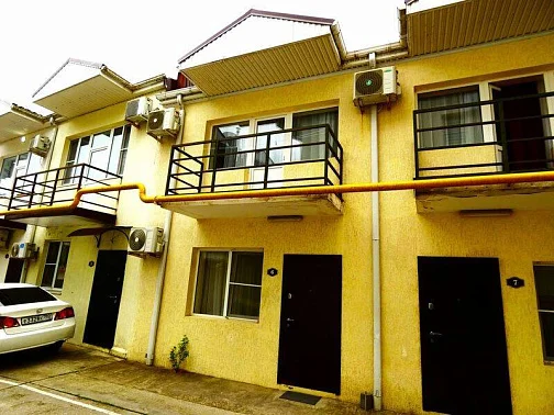 "Таунхаус" дом под-ключ, Небуг Фото: 2 из 28