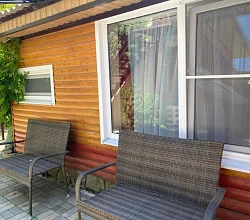 "Домики семейные с террасой и номера" частный сектор