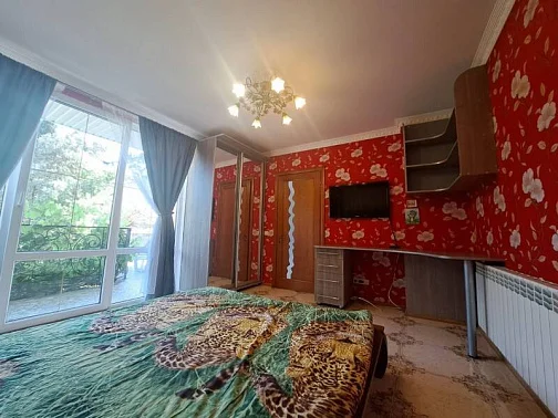 "На Бассейной" дом под-ключ, Ялта Фото: 18 из 24