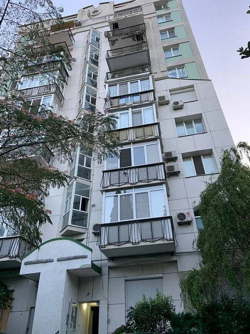 "Современная квартира в центре Ялты" 2х-комнатная квартира, Ялта Фото: 2 из 17