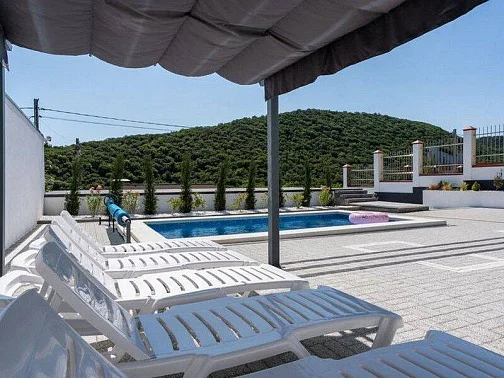 "Апартаменты Люкс с террасой и бассейном" апарт-отель, Абрау-Дюрсо Фото: 8 из 37