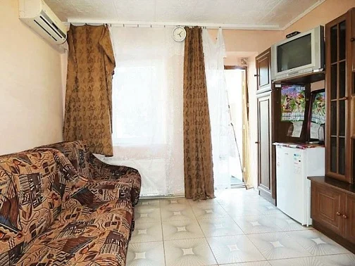"Рай у моря" 2х-комнатная квартира в частном секторе, Крым Фото: 13 из 15