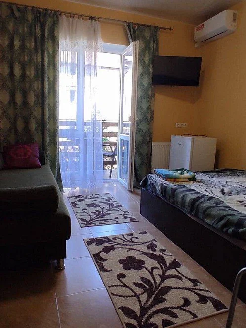 "Калифорния" мини-гостиница, Новофёдоровка Фото: 19 из 47