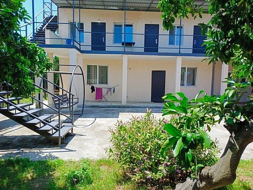 "Нара" гостевой дом, Сухум Фото: 3 из 27