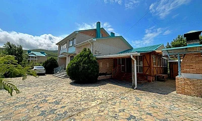 Частный сектор  Учительская 81, Сукко Фото: 1 из 37