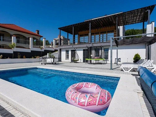 "Апартаменты Люкс с террасой и бассейном" апарт-отель, Абрау-Дюрсо Фото: 5 из 37