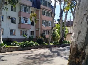 Отдых в Гагре   Ардзинба 133 кв 6 - снять посуточно
