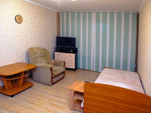 2х-комнатная квартира Калинина 279 кв 35, Ейск Фото: 10 из 17