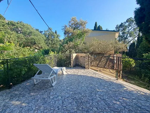 "На Бассейной" дом под-ключ, Ялта Фото: 6 из 24