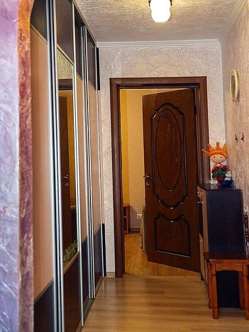 2х-комнатная квартира Калинина 279 кв 35, Ейск Фото: 2 из 17