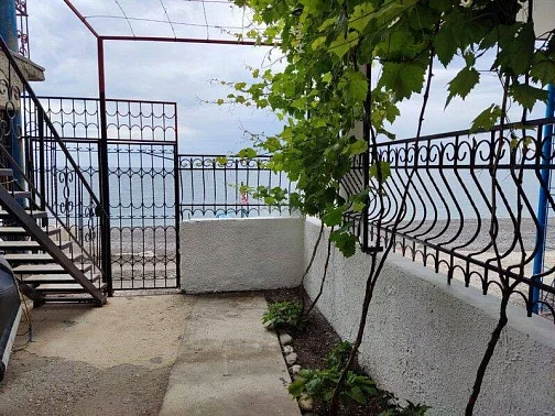 "На море как дома" эллинг, Рыбачье Фото: 44 из 47