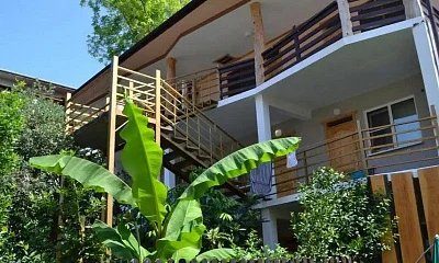 "SunHotel" мини-гостиница, Пицунда Фото: 1 из 16