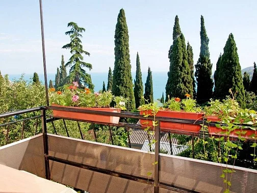 "С видом на море и горы" этаж под-ключ, Гурзуф Фото: 25 из 32