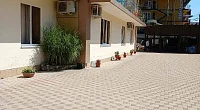 "Три бриллианта" гостиница, Новомихайловский