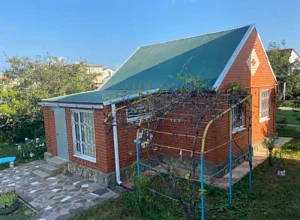 "Зеленый Дворик" дом  Кучугуры