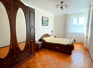 Пицунда 3х-комнатная  Агрба 28 кв 67 - квартиры снять посуточно