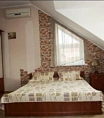 "Полулюкс без балкона (вид на море и горы)"