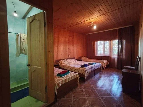 "Дом Ерванта" частный сектор, Пицунда Фото: 11 из 50